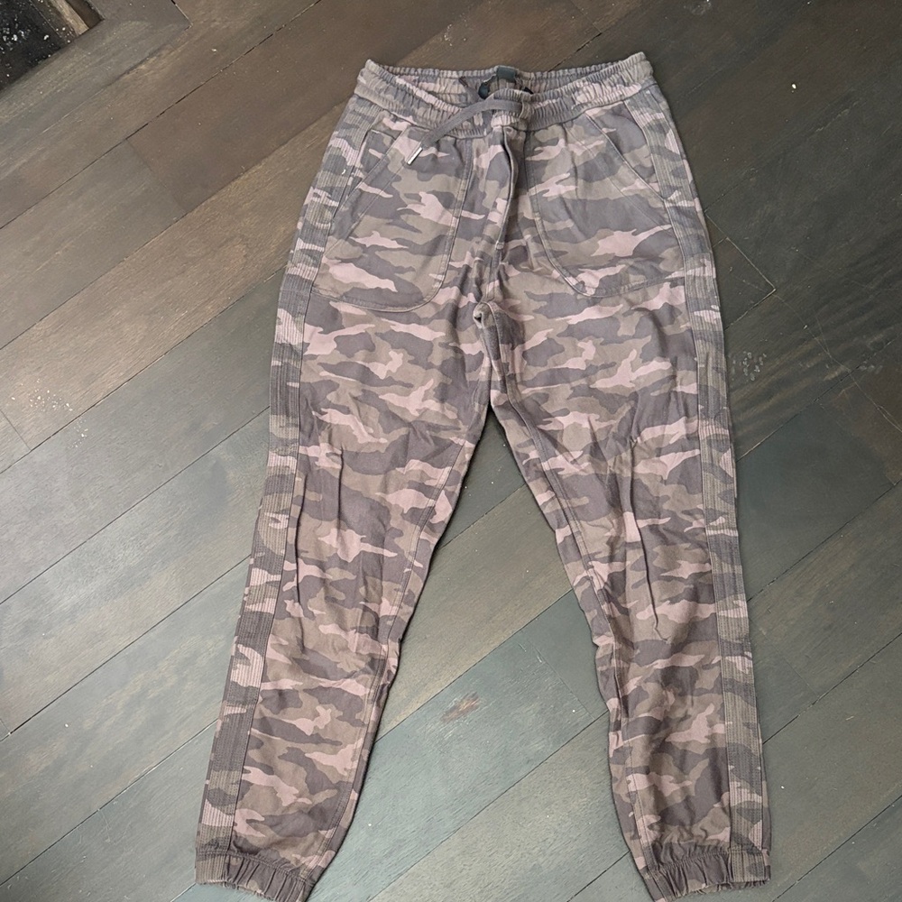 Athleta Gray Camouflage Joggers